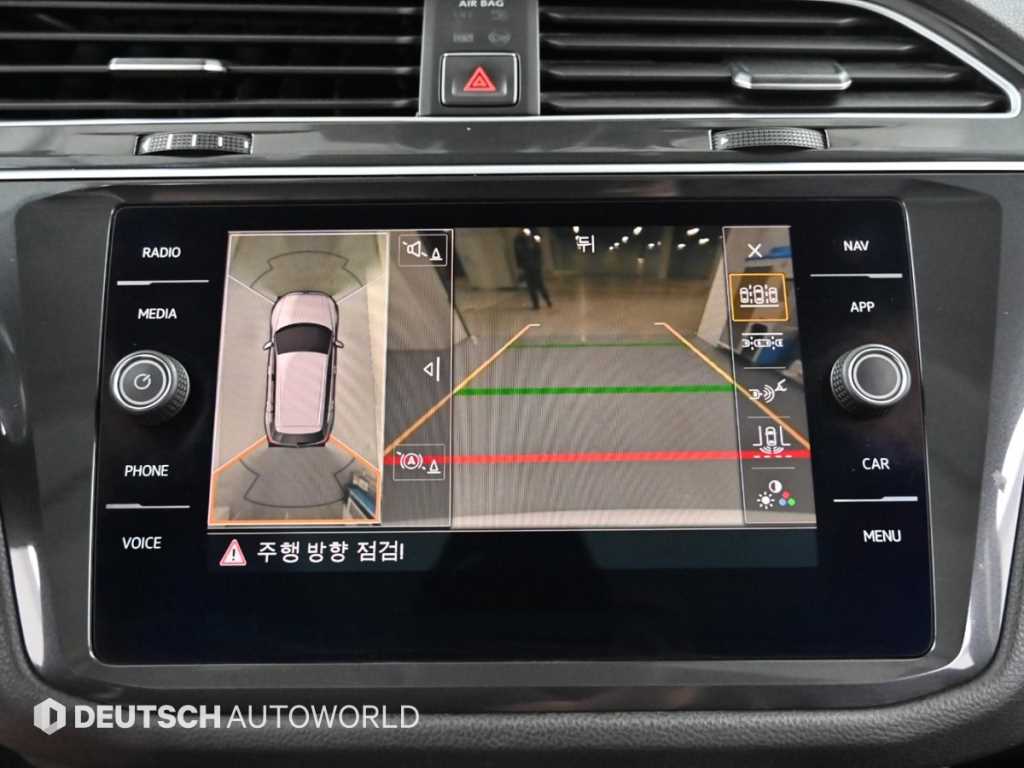 Volkswagen Tiguan — photo 15