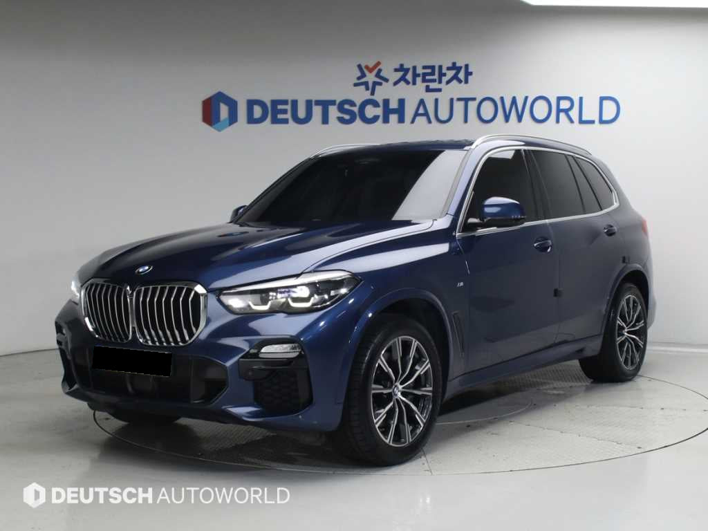 BMW X5 — photo 01