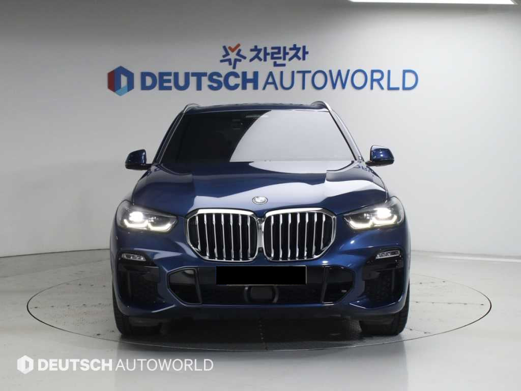 BMW X5 — photo 03