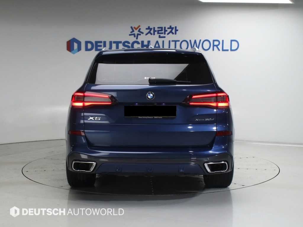 BMW X5 — photo 04
