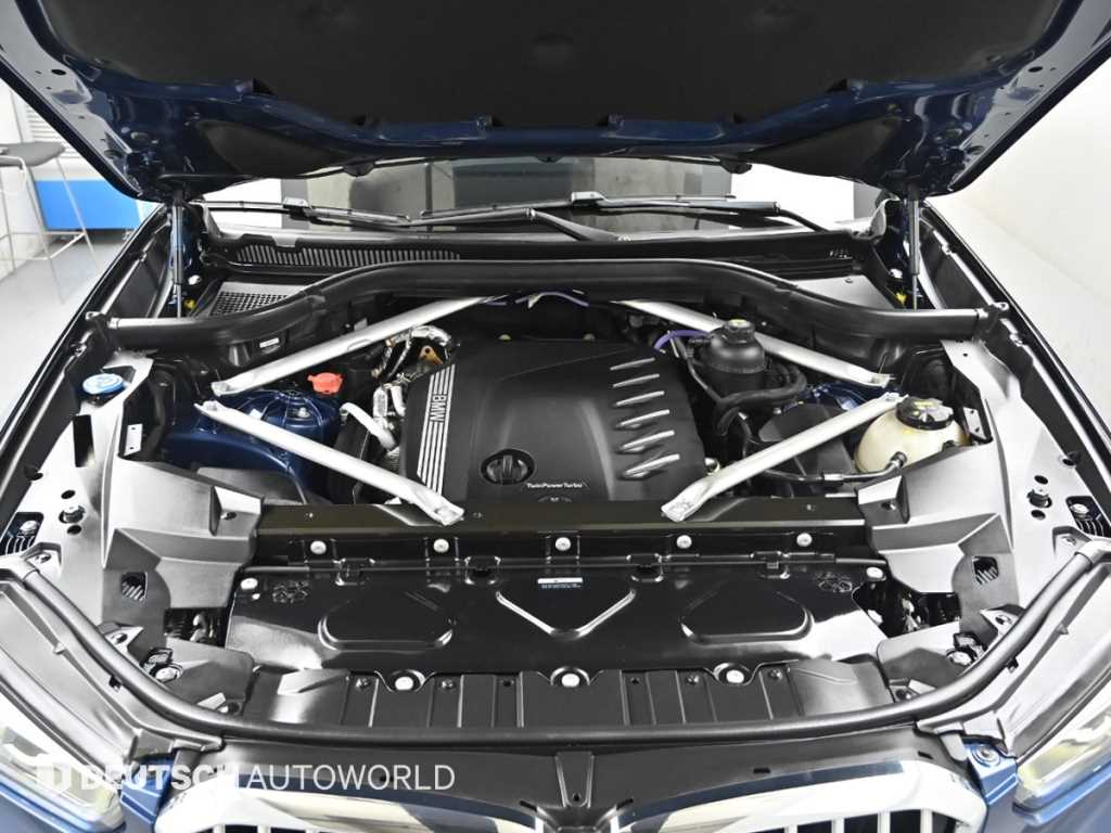 BMW X5 — photo 06