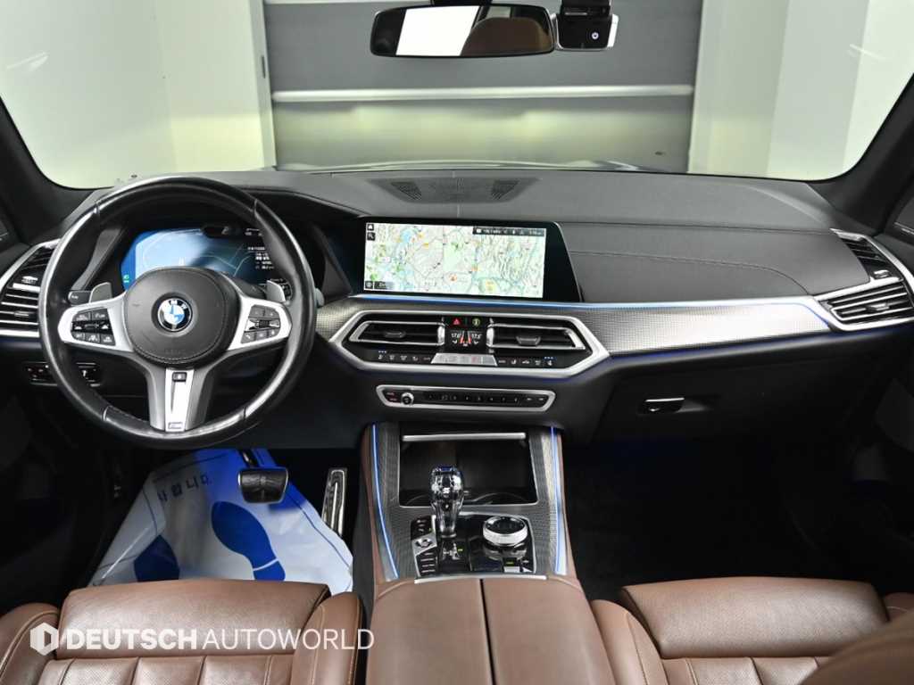 BMW X5 — photo 07