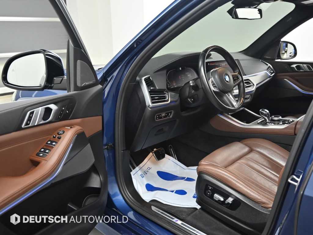 BMW X5 — photo 11