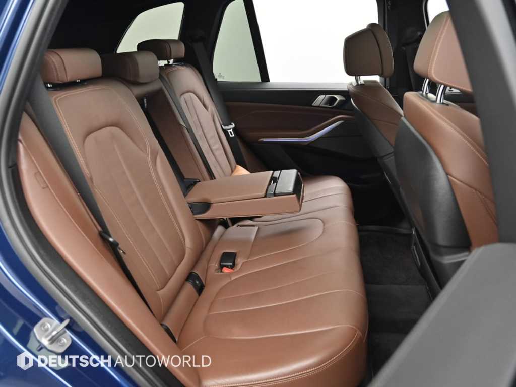 BMW X5 — photo 12