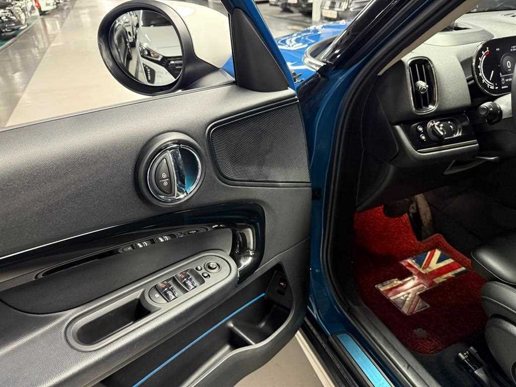 Mini Countryman — photo 12