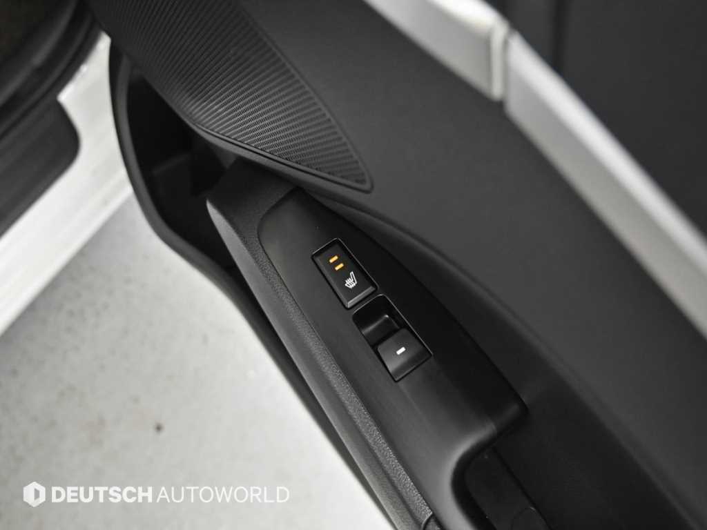 Hyundai Avante — photo 16