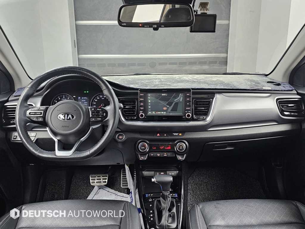 Kia Stonic — photo 07