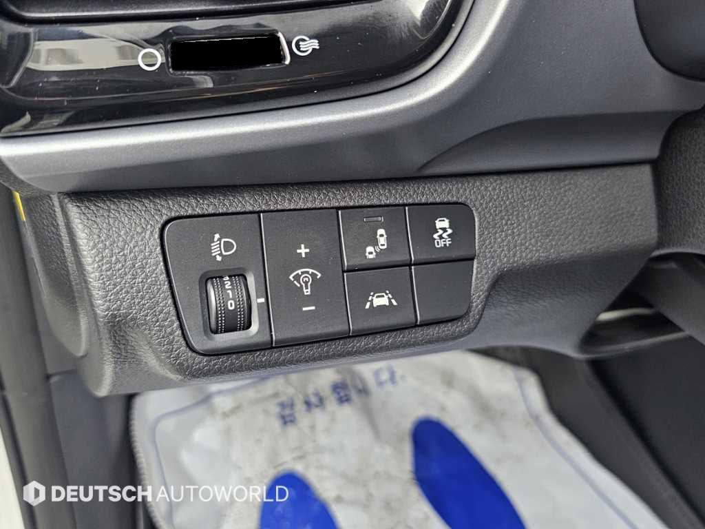 Kia Stonic — photo 17