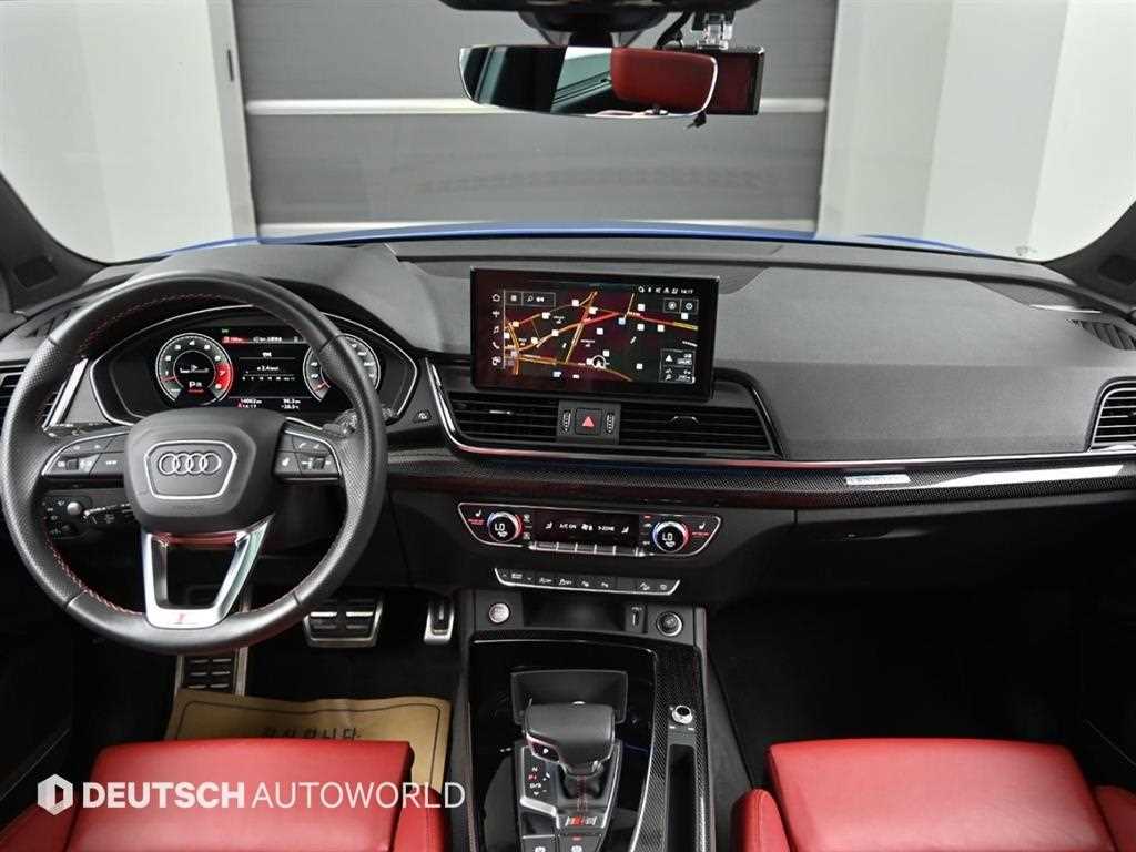 Audi SQ5 — photo 08