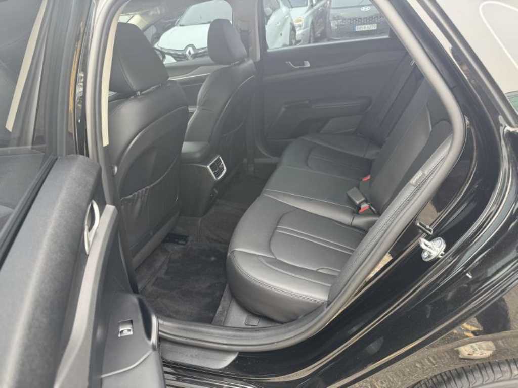 Kia K5 — photo 05
