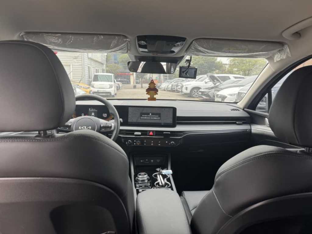 Kia K5 — photo 07