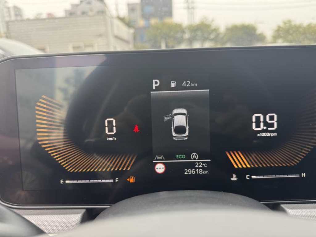 Kia K5 — photo 08