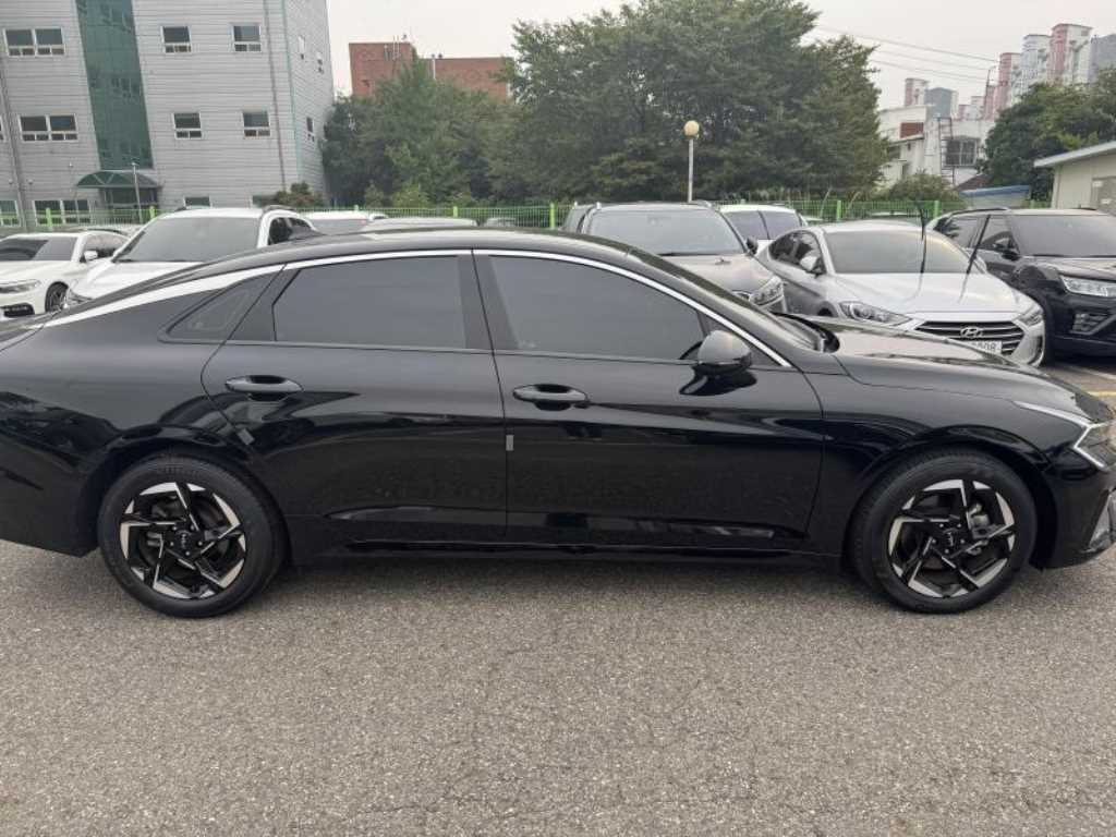 Kia K5 — photo 02