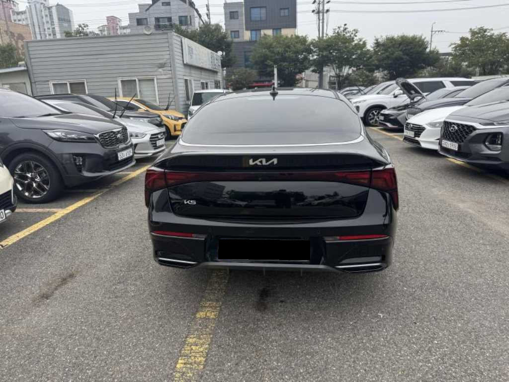 Kia K5 — photo 03
