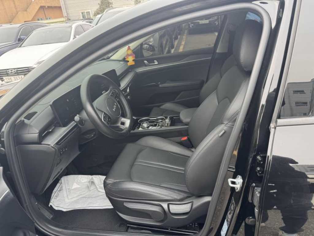 Kia K5 — photo 06