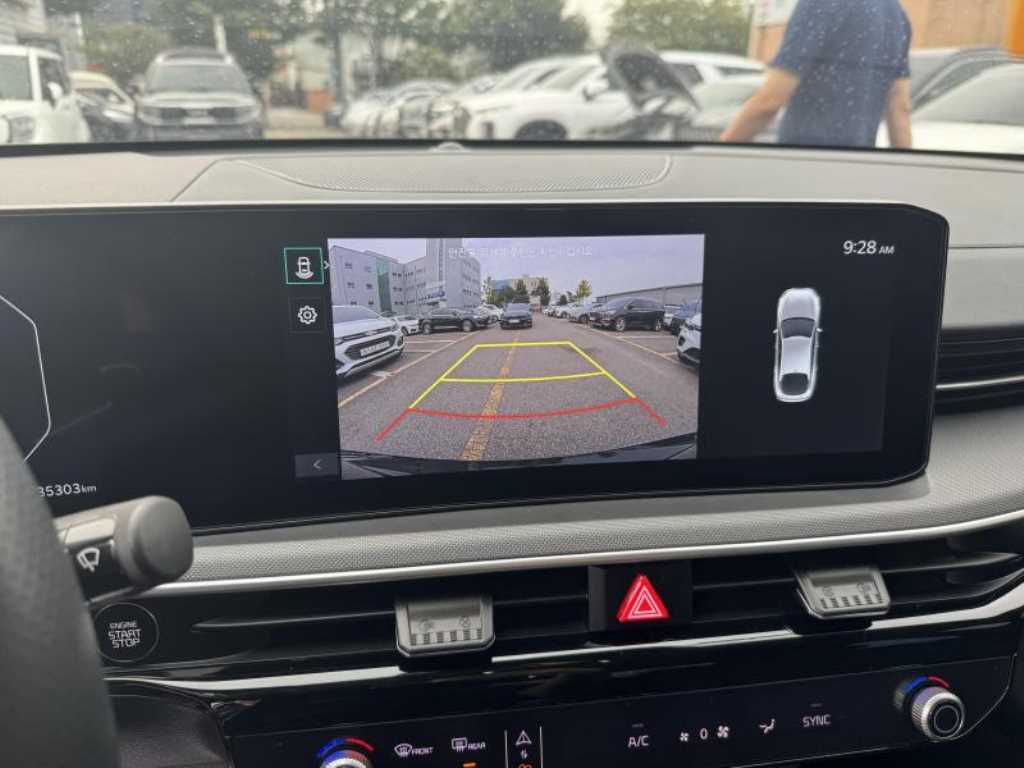 Kia K5 — photo 10