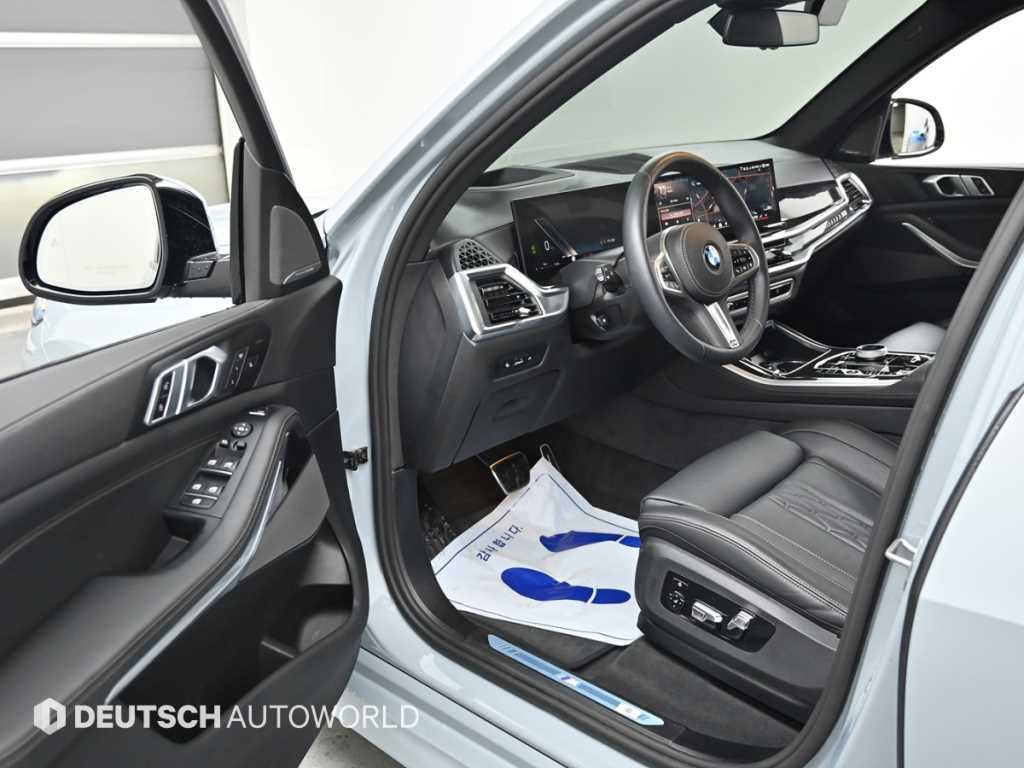 BMW X5 — photo 11
