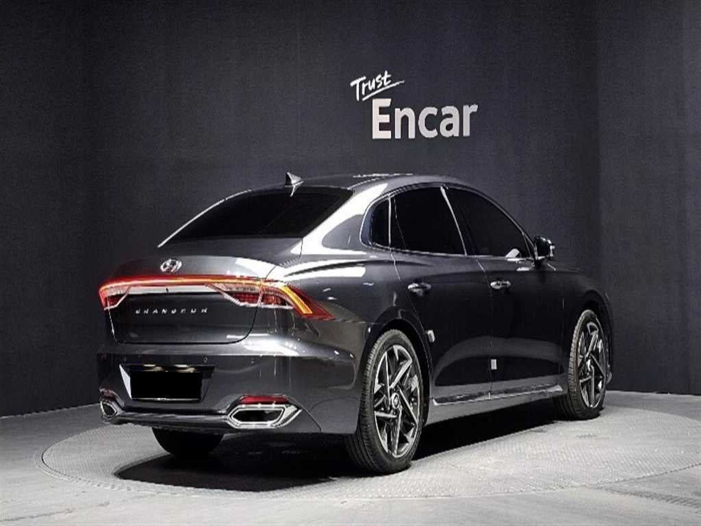 Hyundai Grandeur — photo 02
