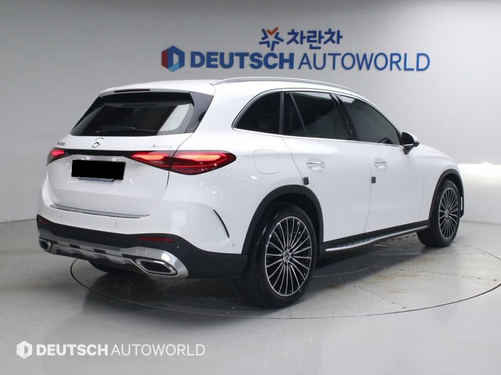 Mercedes-Benz GLC-Class — photo 02