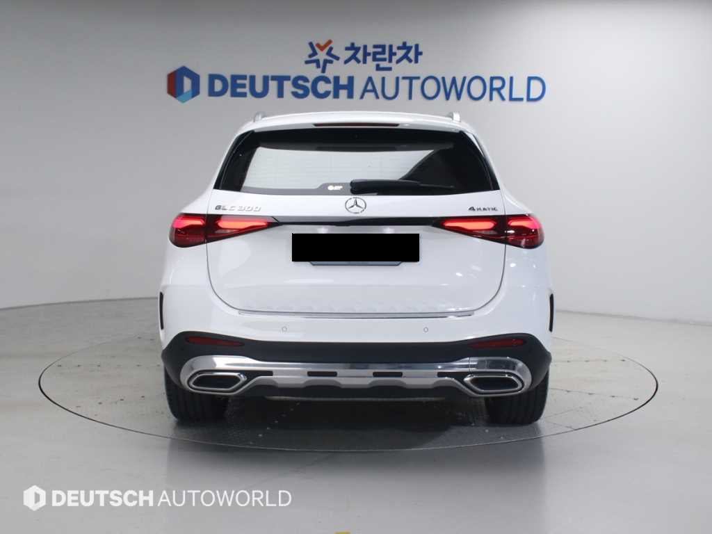 Mercedes-Benz GLC-Class — photo 04