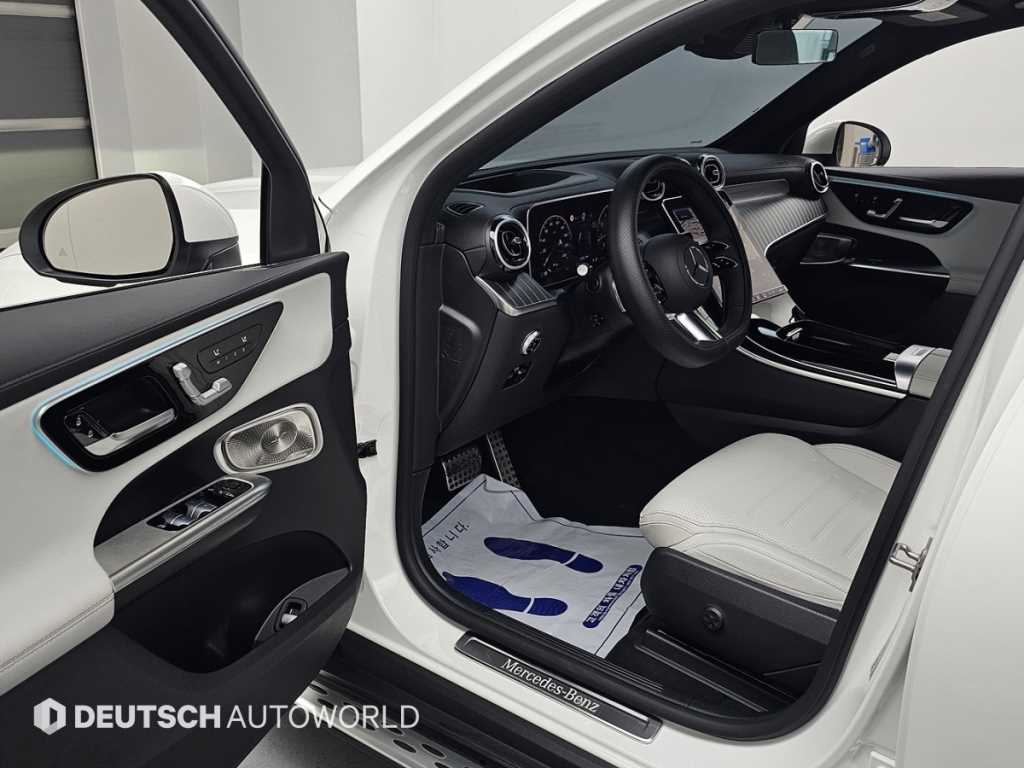 Mercedes-Benz GLC-Class — photo 11