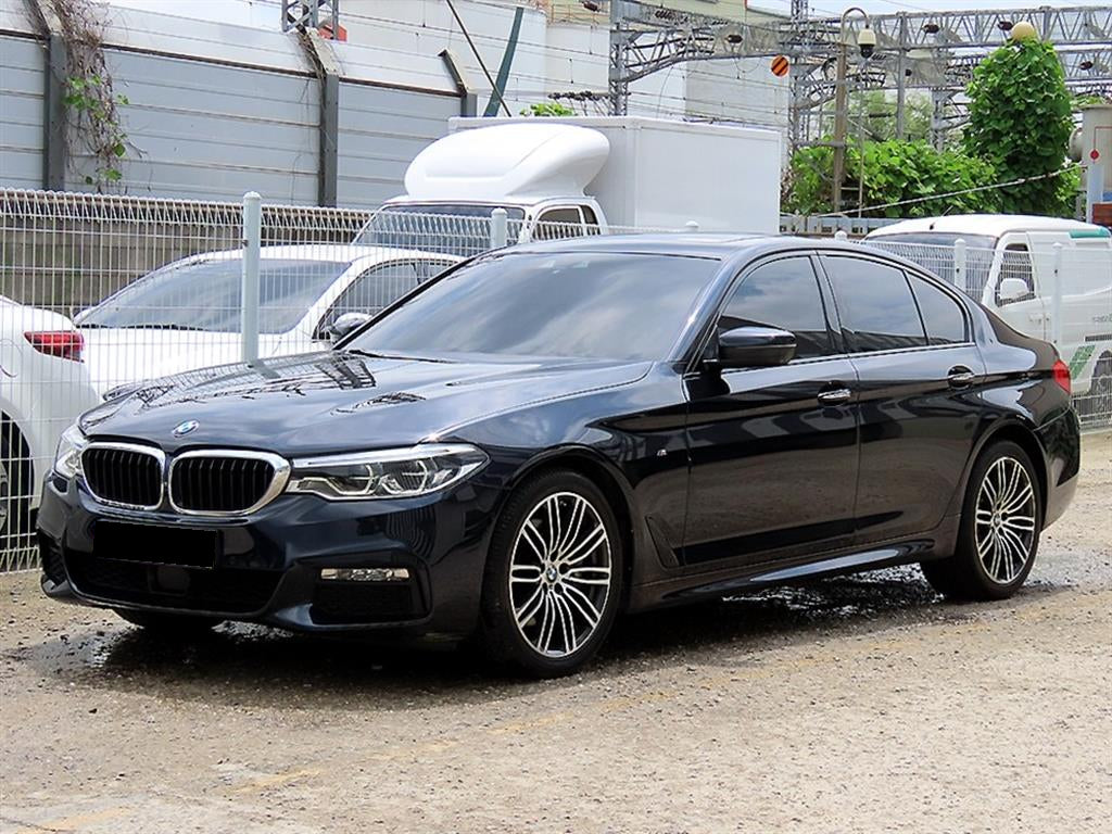 BMW 5-Series — photo 02
