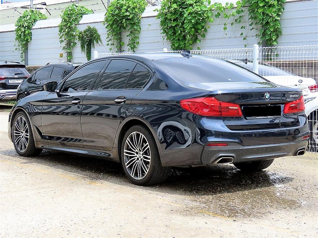 BMW 5-Series — photo 03