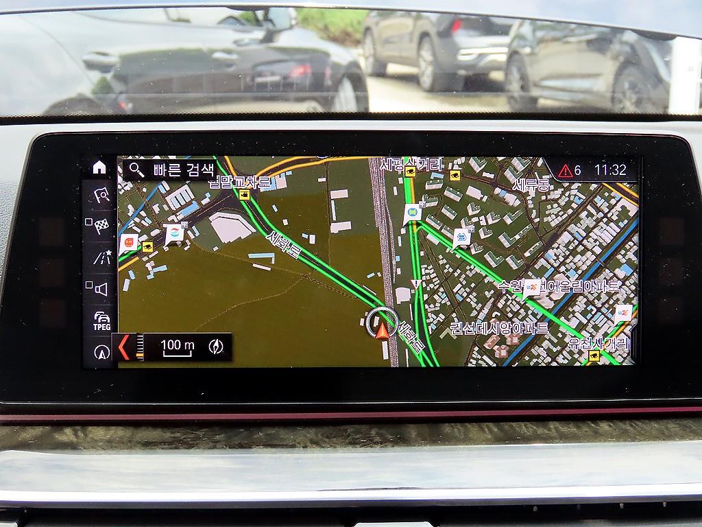 BMW 5-Series — photo 15