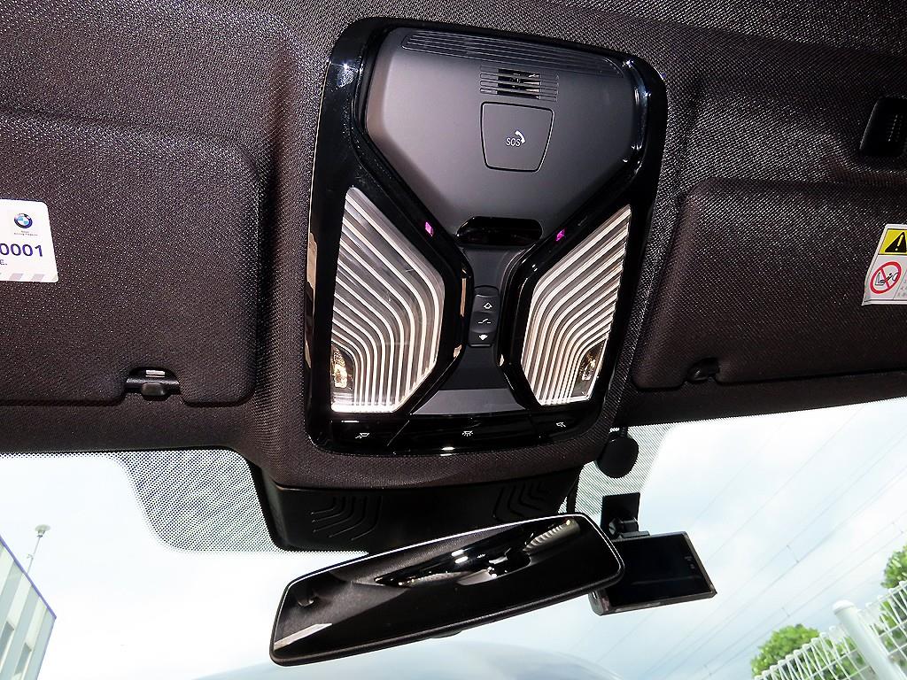 BMW 5-Series — photo 16
