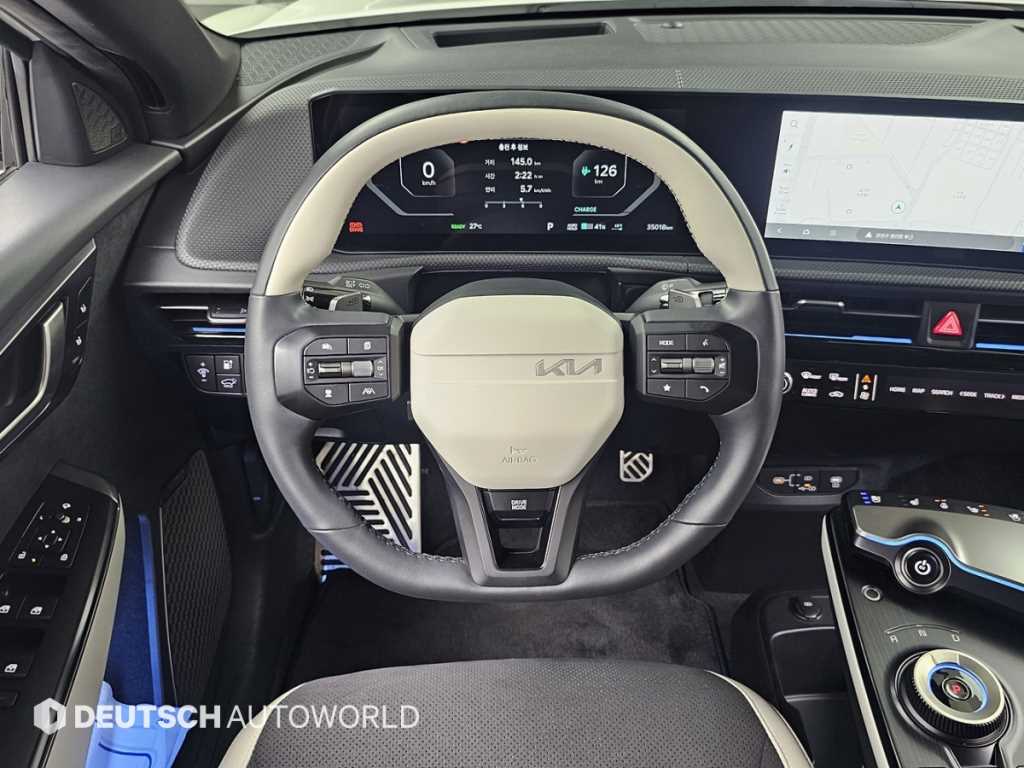 Kia EV6 — photo 12