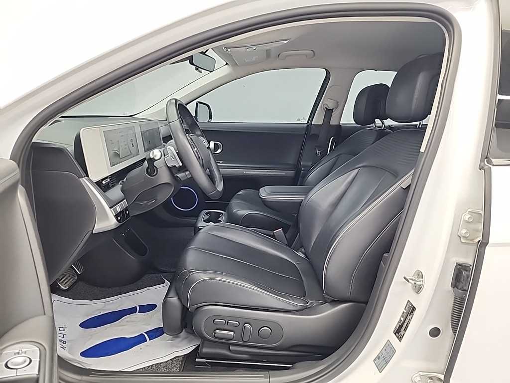 Hyundai Ioniq5 — photo 11