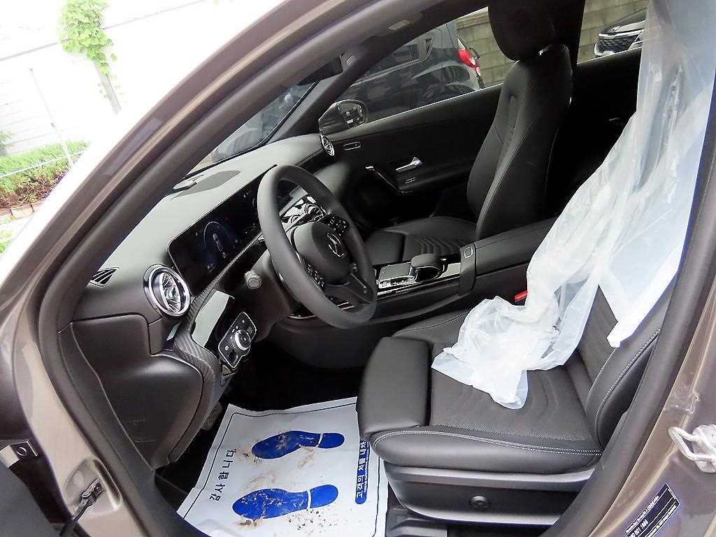 Mercedes-Benz A-Class — photo 05