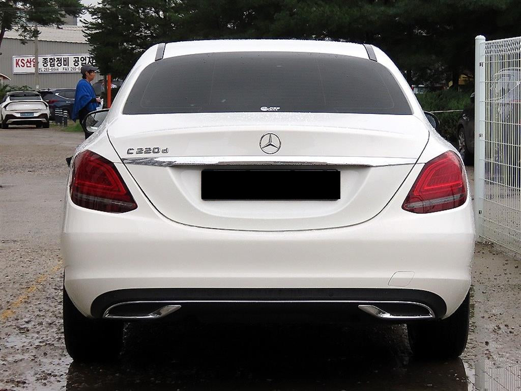 Mercedes-Benz C-Class — photo 04