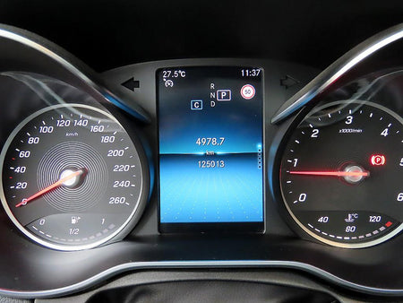 Mercedes-Benz C-Class — photo 09