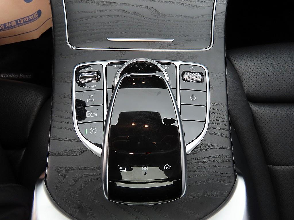 Mercedes-Benz C-Class — photo 13