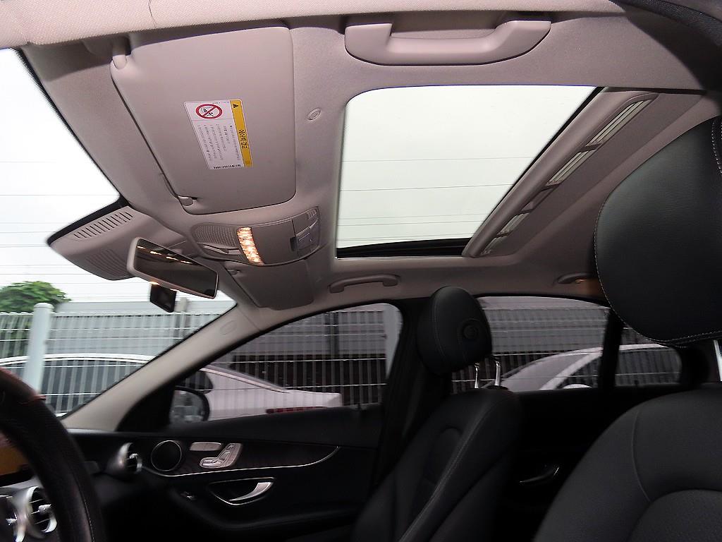 Mercedes-Benz C-Class — photo 18