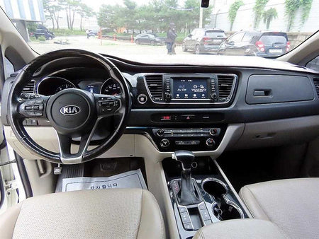 Kia Carnival — photo 08