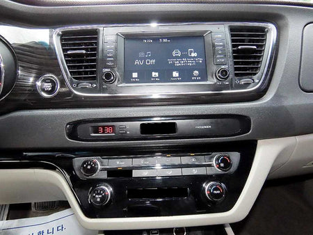 Kia Carnival — photo 13