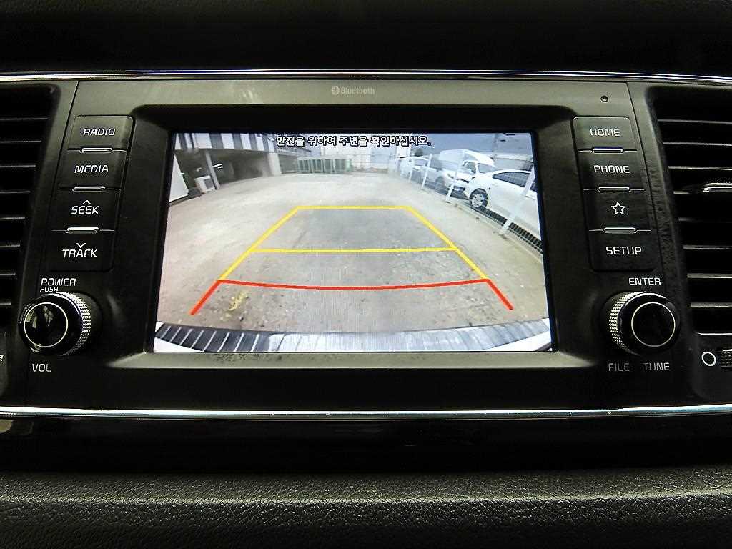 Kia Carnival — photo 15