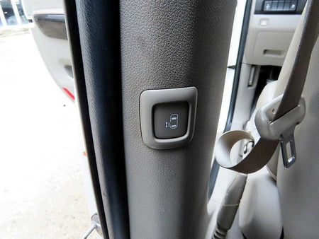 Kia Carnival — photo 16