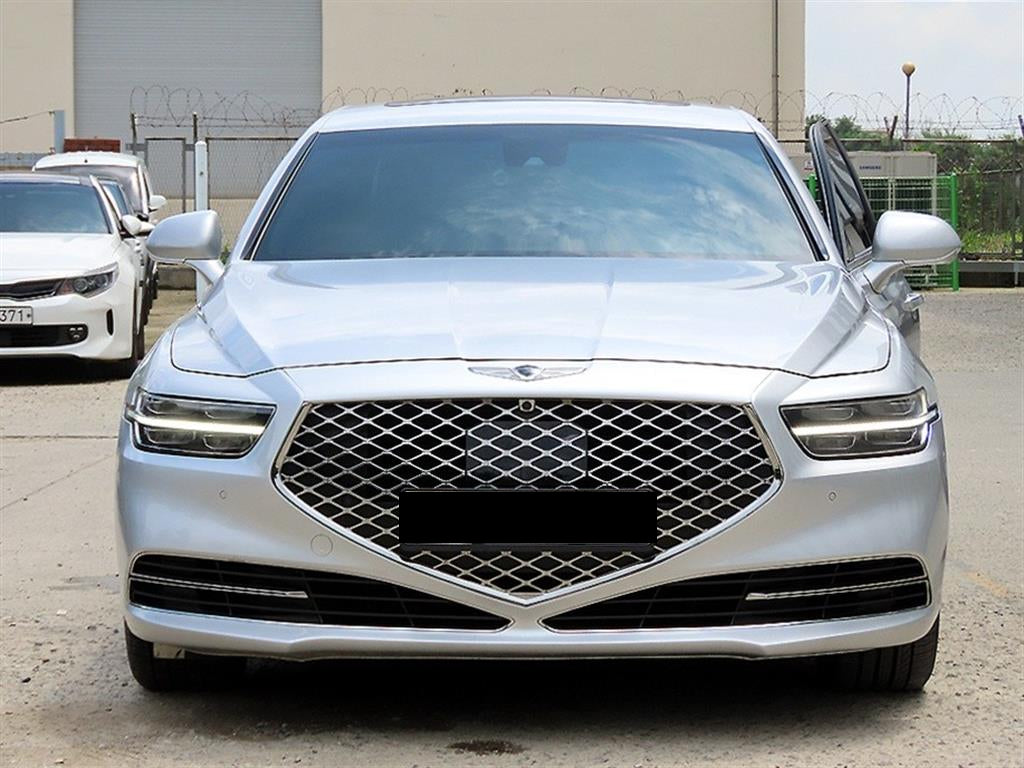 Genesis G90 — photo 01