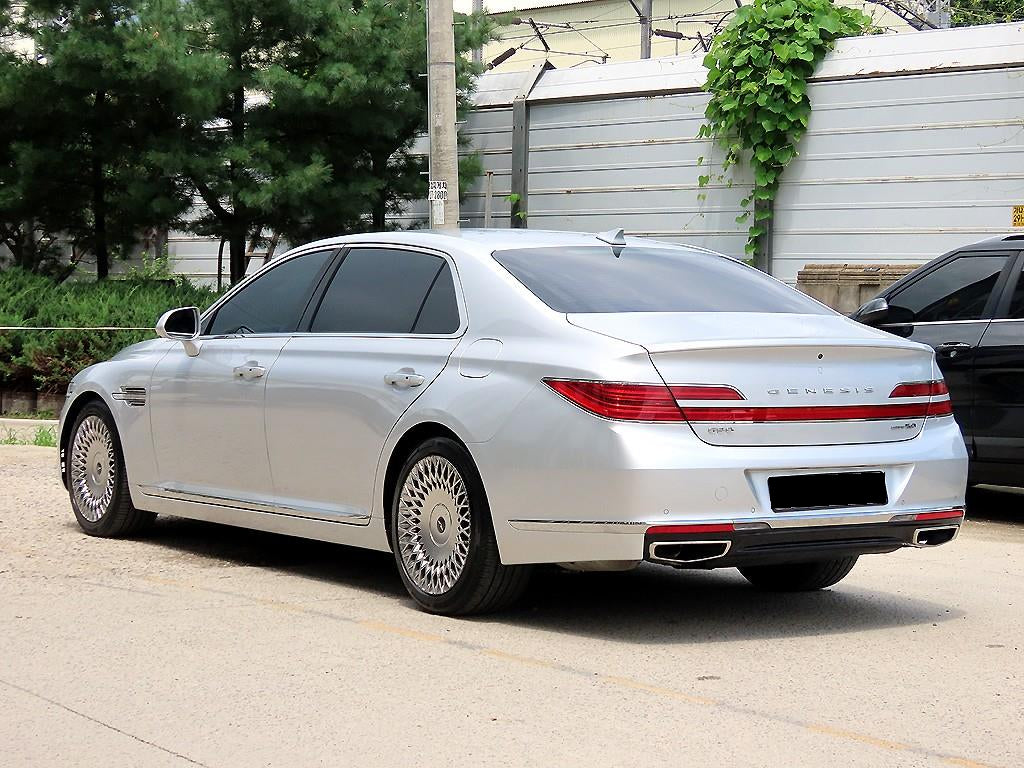 Genesis G90 — photo 03