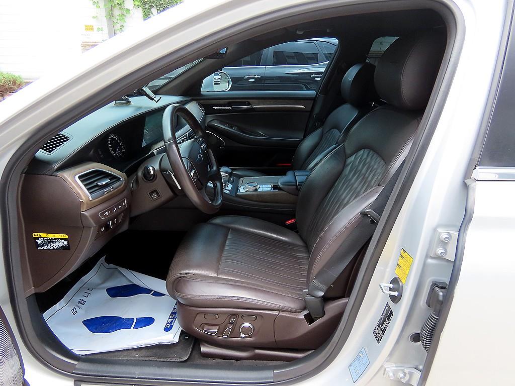 Genesis G90 — photo 05