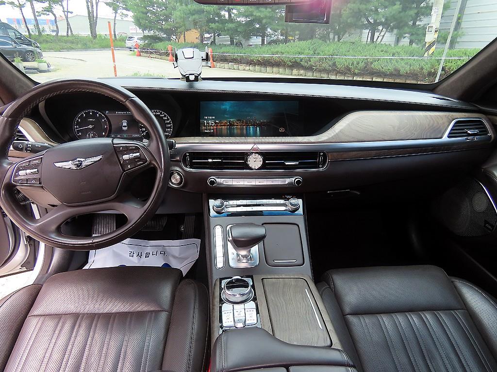 Genesis G90 — photo 07