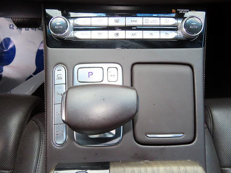 Genesis G90 — photo 11