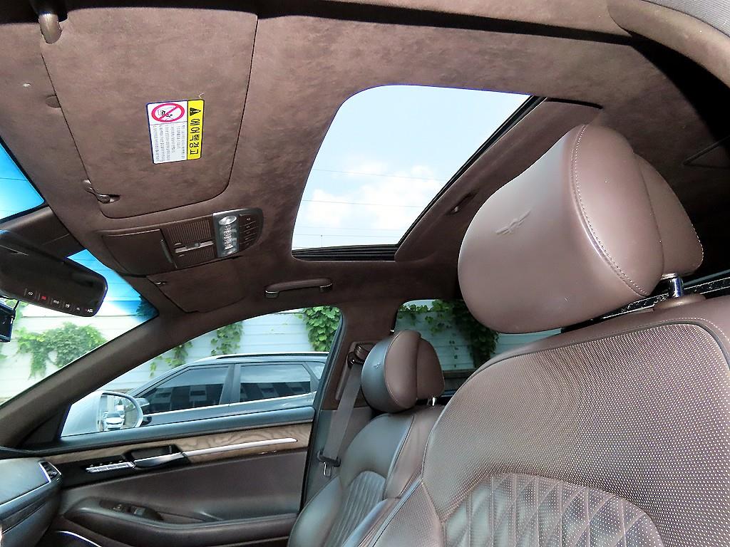 Genesis G90 — photo 15