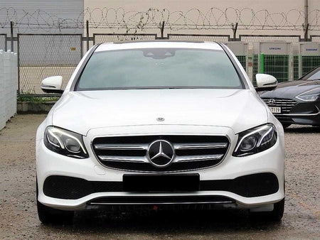 Mercedes-Benz E-Class — photo 01