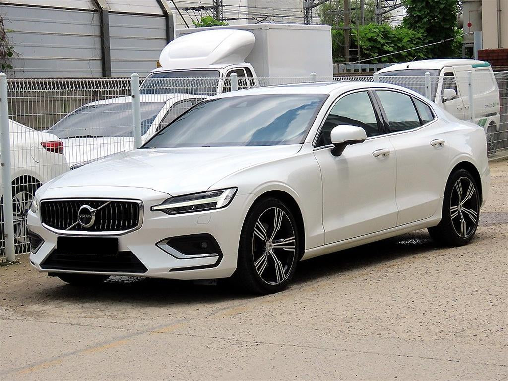 Volvo S60 — photo 02