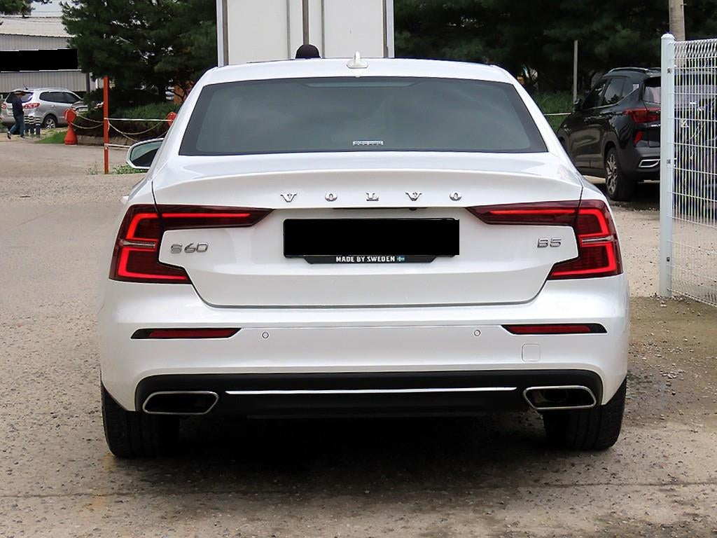 Volvo S60 — photo 04