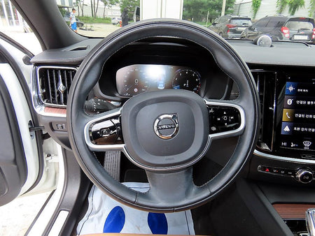 Volvo S60 — photo 08